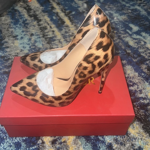 New in box Coleter brand patent leather leopard size 7 - Picture 2 of 7